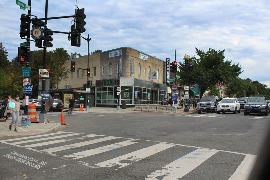Cleveland Park at Ordway and Connecticut Avenue in DC Cleveland Park at Ordway and Connecticut Avenue in DC