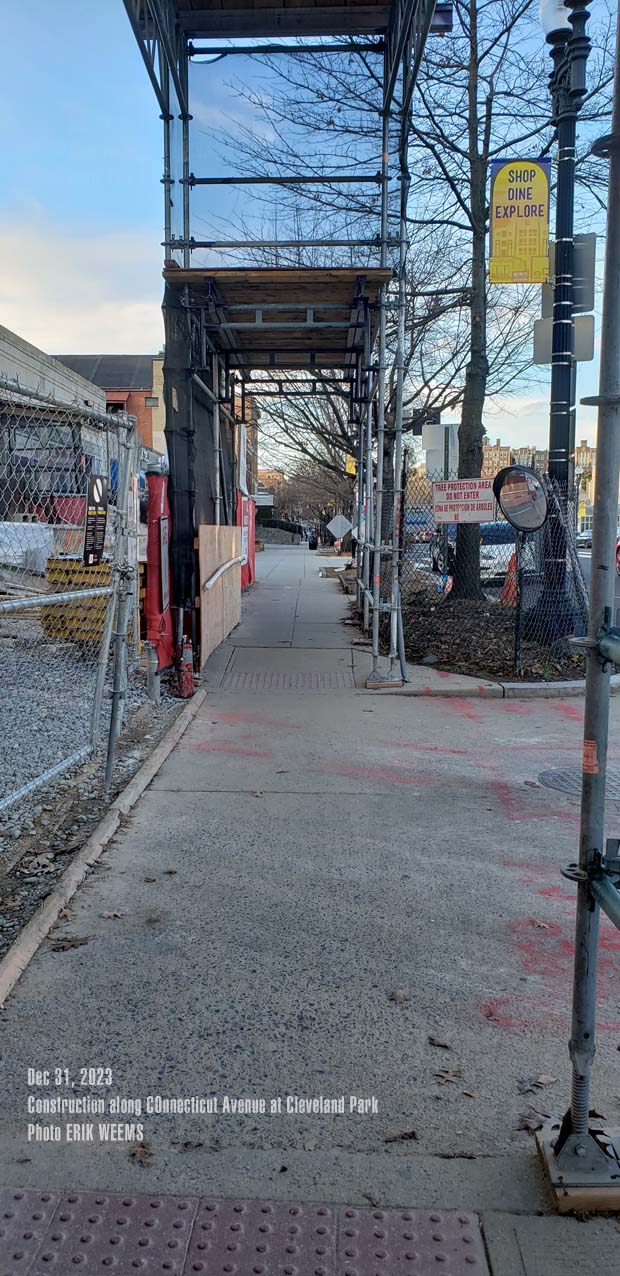 Cleveland Park construction on the sidewalks