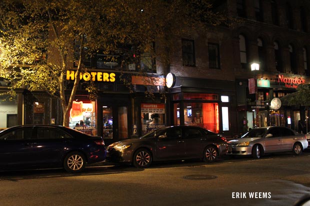 Hooters 7th Street Washington DC