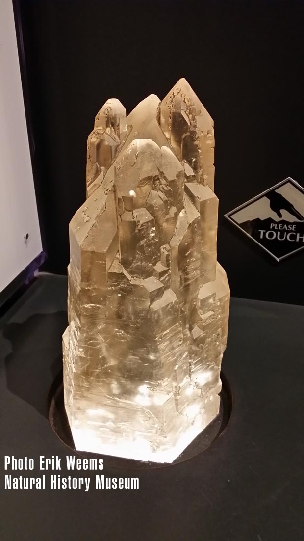 Mineral calcite Natural Museum DC Mineral calcite Natural Museum DC