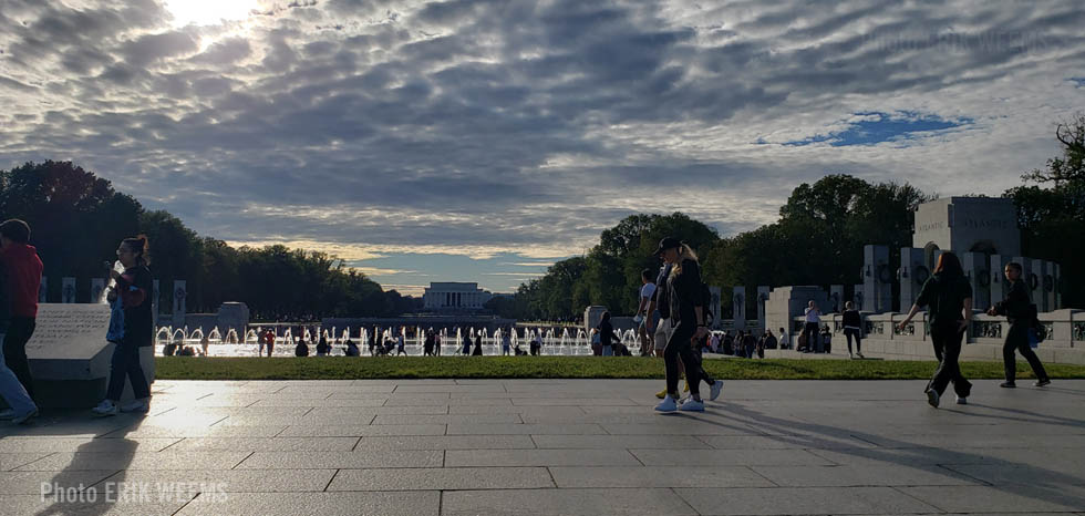 World War II Memorial and the Lincoln Memorial in DC