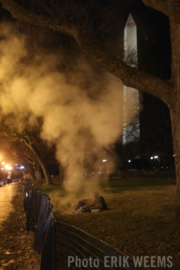 Steam Grate and Washington Monument Homeless