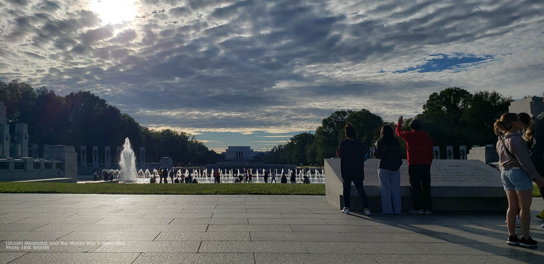 Lincoln Memorial and the World War 2 Memorial in Washington DC under cloudy skies